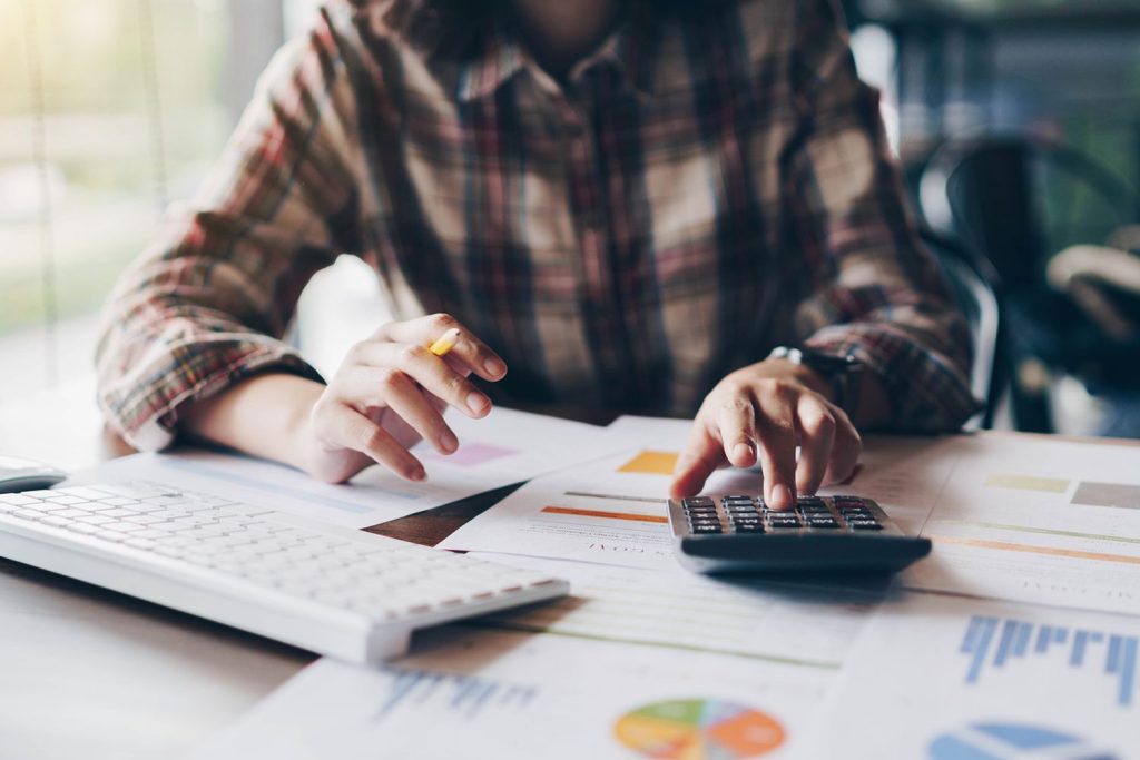 Earnings Estimate: Meaning, Examples and Considerations