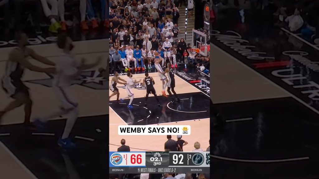 Wemby blocks Chet at the end of the 3rd!