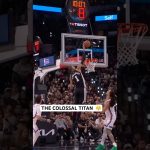 Wemby grabs the alley-oop from the sky and throws it down 😤