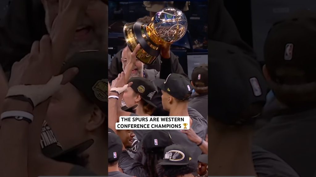 The Spurs hoist the Oscar Robertson Trophy as the 2025-26 Western Conference champions 🏆