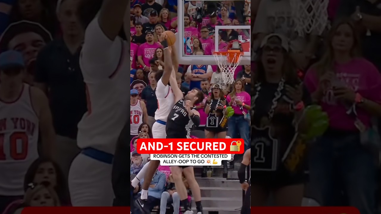 This Mitchell Robinson oop finish was FILTHY 😮‍💨