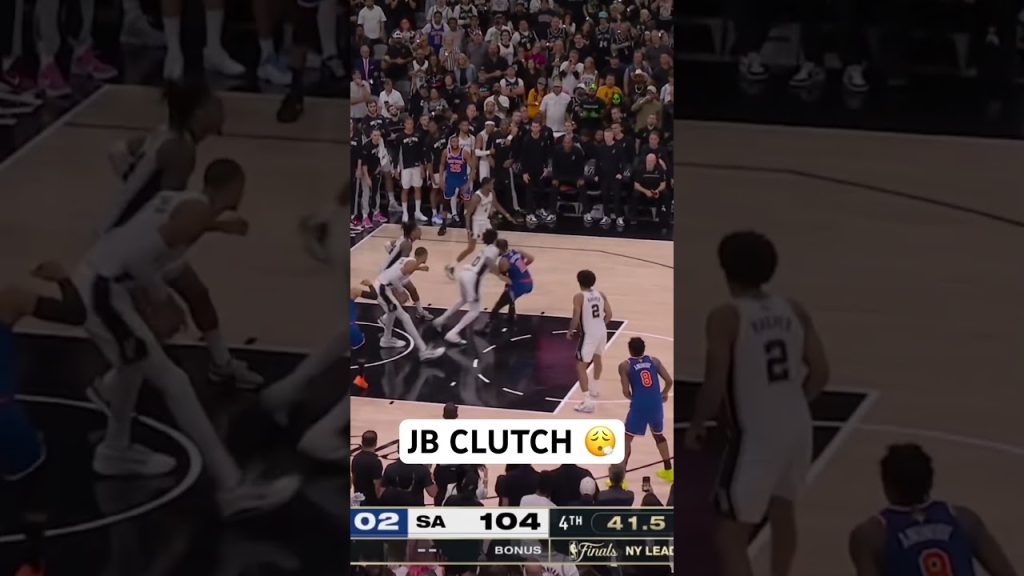Jalen Brunson comes up clutch again in Game 2!