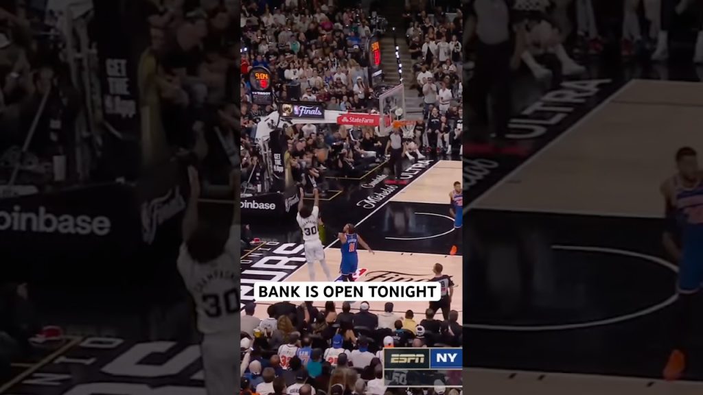 Julian Champagnie knocks down the corner three….off of the backboard 👀