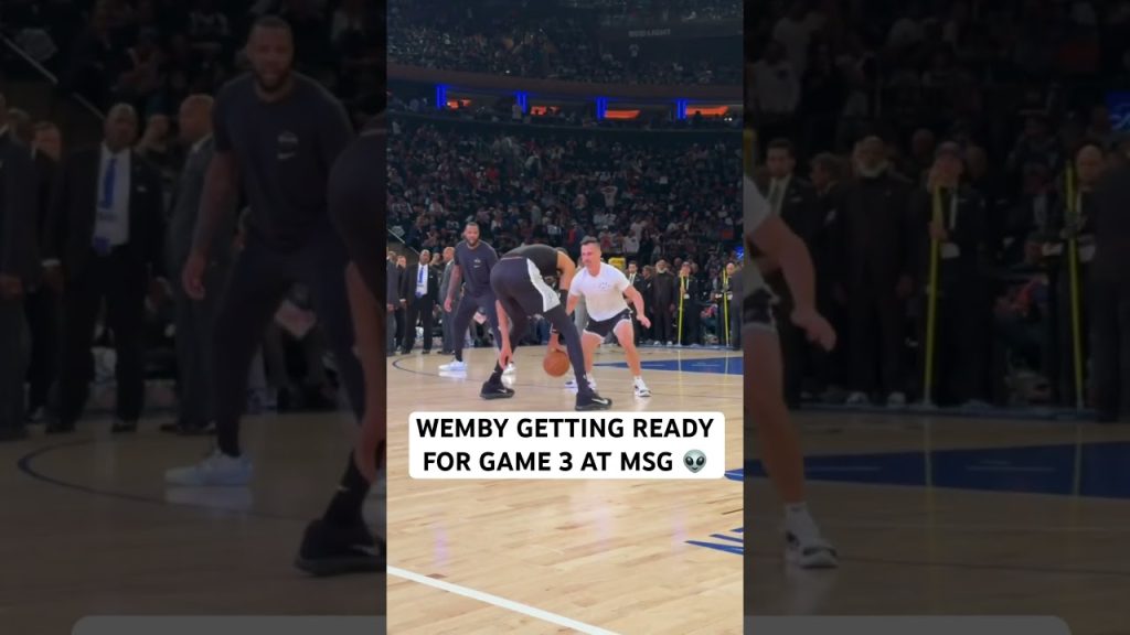 Wemby warms up at MSG for Game 3 🏆