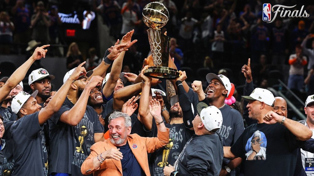 The New York Knicks Larry OโBrien NBA Championship Trophy Presentation ๐