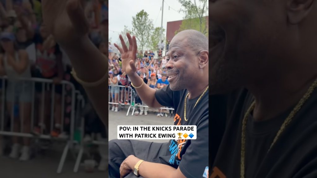 Patrick Ewing enjoying his ride through the New York streets 🔶🔷