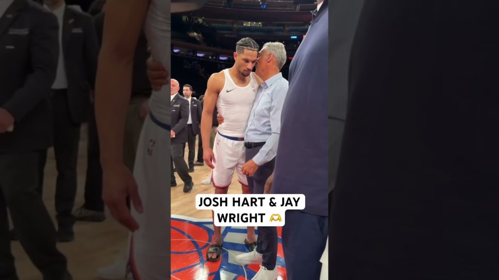 Josh Hart and his college coach Jay Wright 🤝