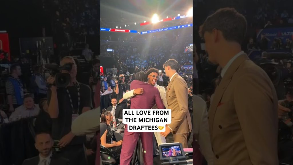 Yaxel Lendeborg & Aday Mara embrace Morez Johnson Jr. after he’s drafted