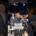 Richard Jefferson photobombed the selfie 😂 at the 2026 NBA Draft