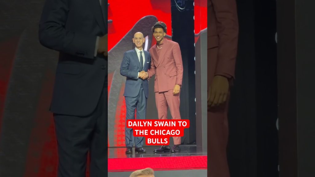 Dailyn Swain goes 15th overall by the Chicago Bulls in the 2026 NBA Draft