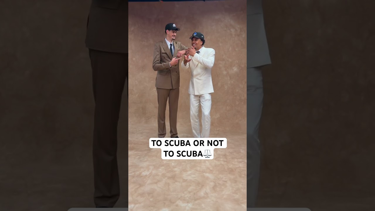 Yaxel Lendeborg could not convince Aday Mara to do the Scuba Dance