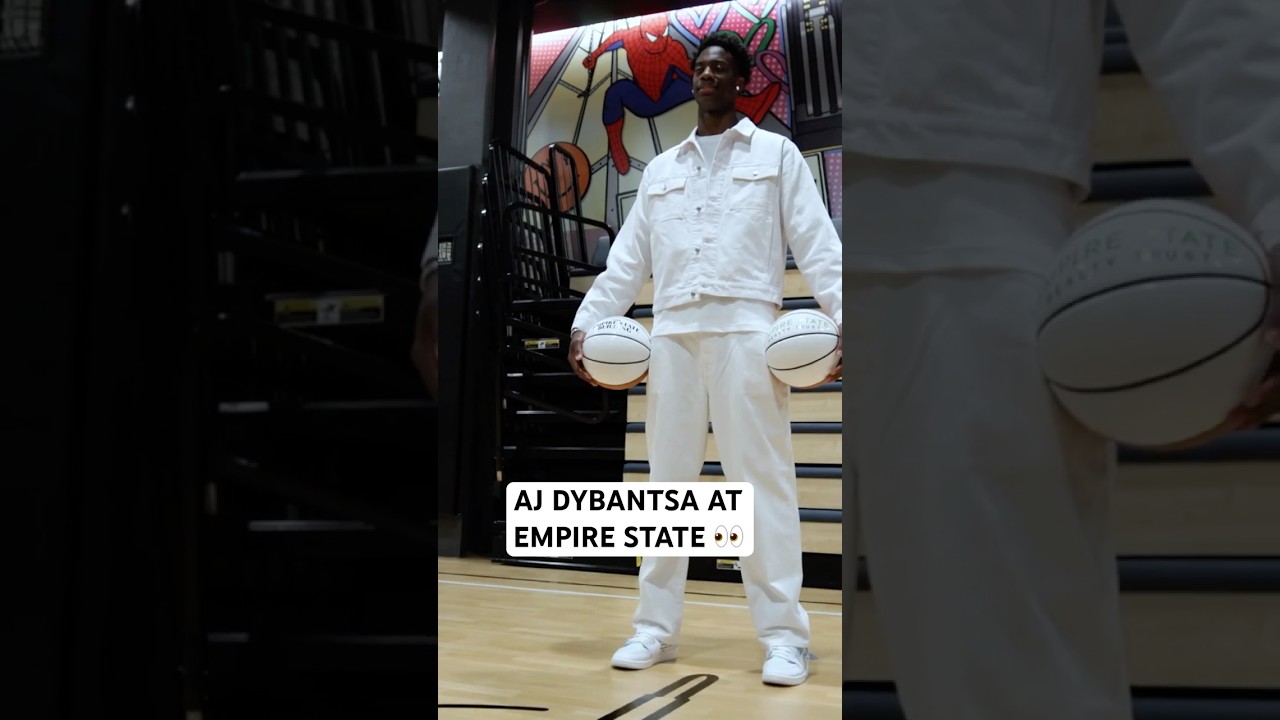 AJ Dybantsa Visits the Empire State Building
