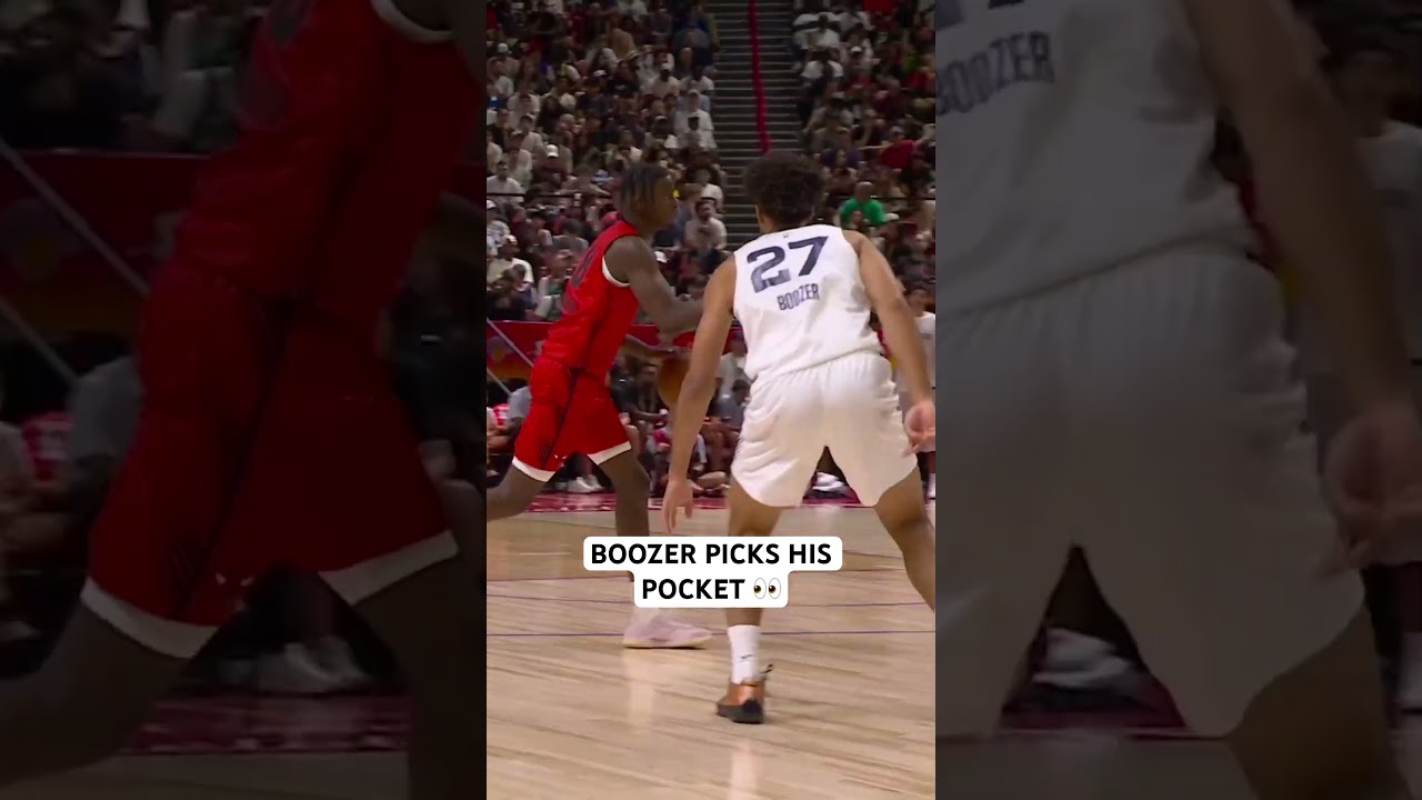 Cameron Boozer picks up Caleb Wilson full court, picks a pocket and takes it himself for the jam