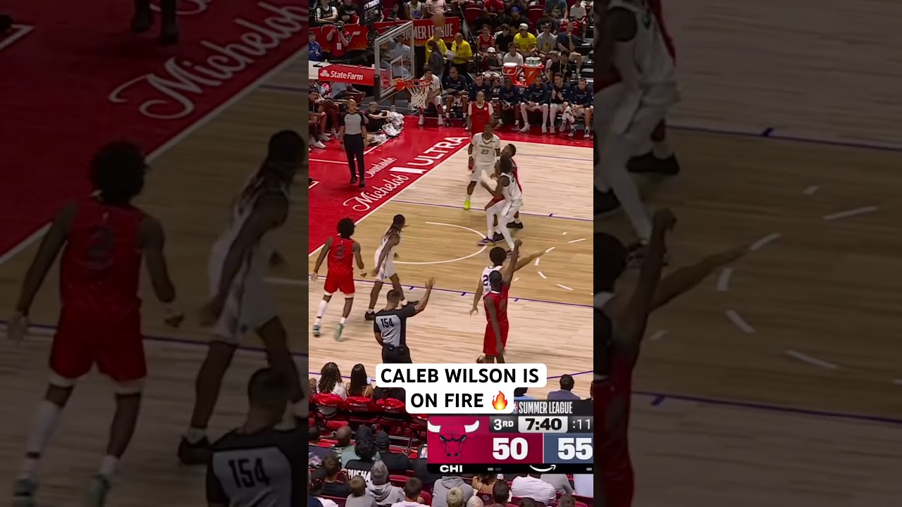 Caleb Wilson catches fire, burying 3 shots in quick succession for a personal 8-0 run