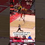 Back to back dunks to open the game 💪