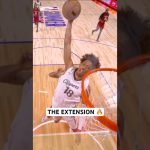 Baba Miller reaches back to catch the lob 🔥