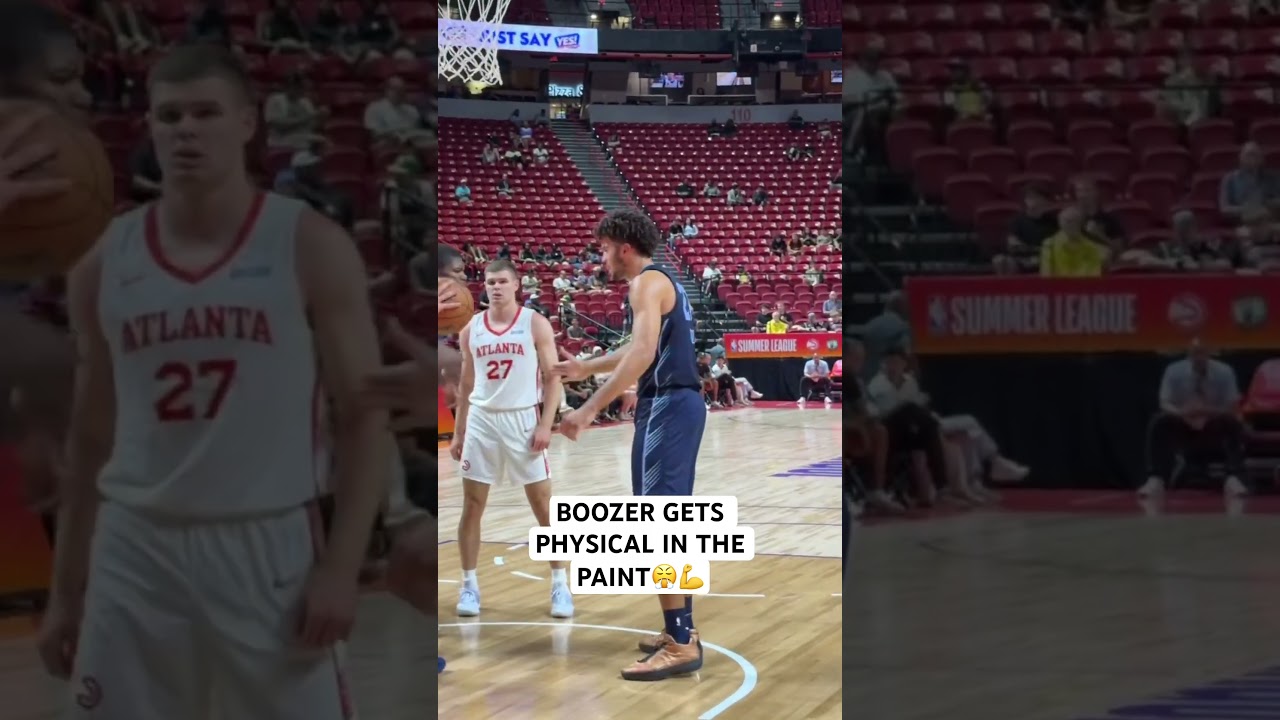 Cameron Boozer gets a TOUGH and-1