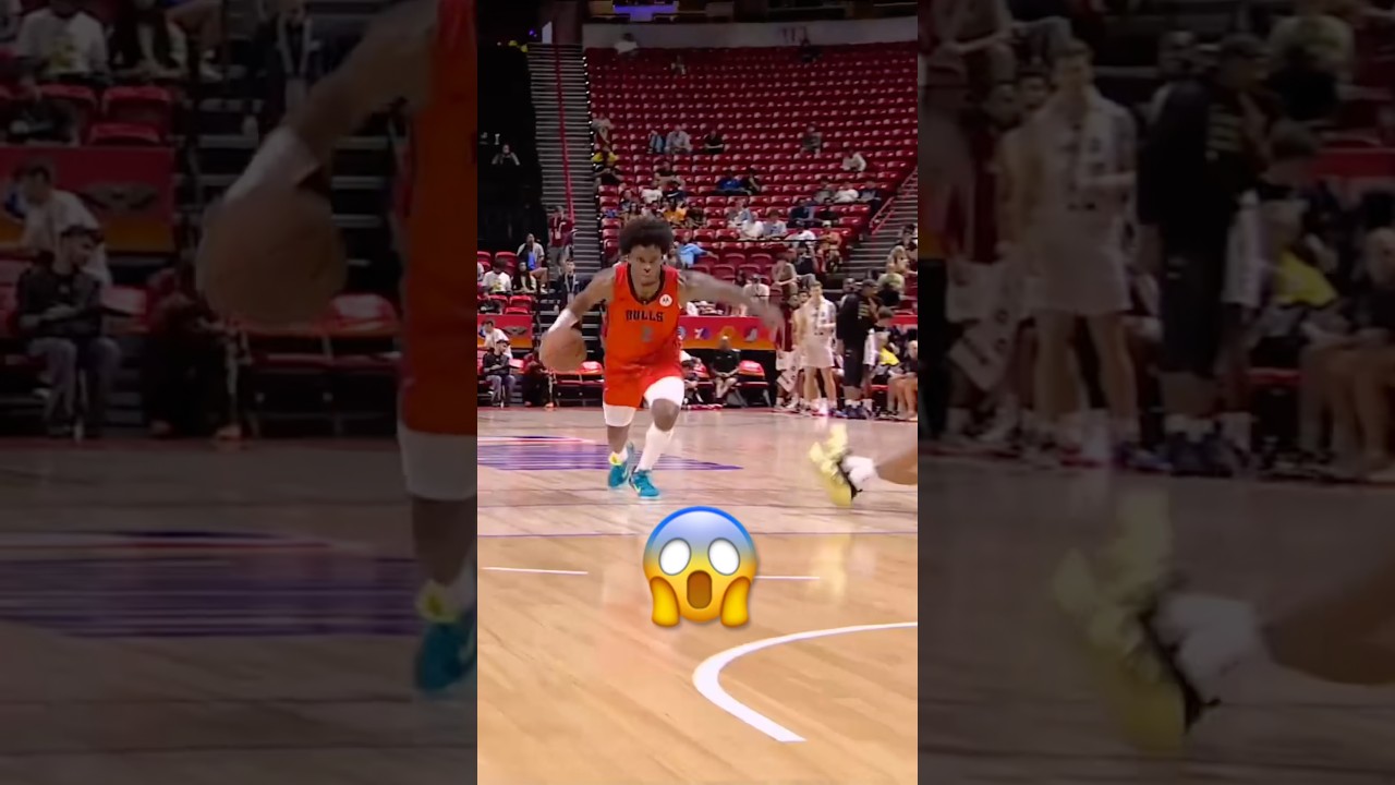 Jaylin Sellers having a one man dunk contest